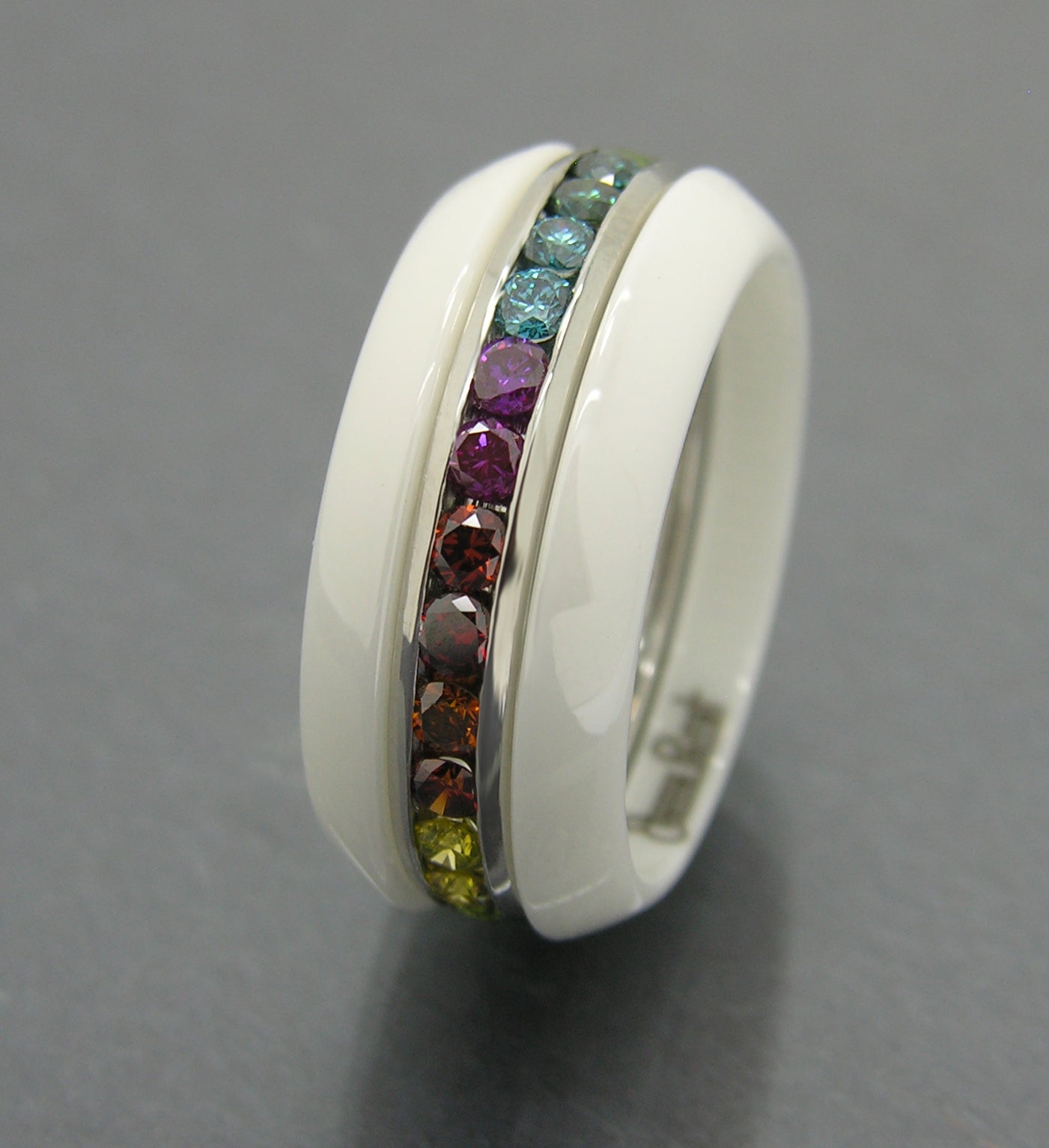 White Gem Ceramic Wedge Band 3mm