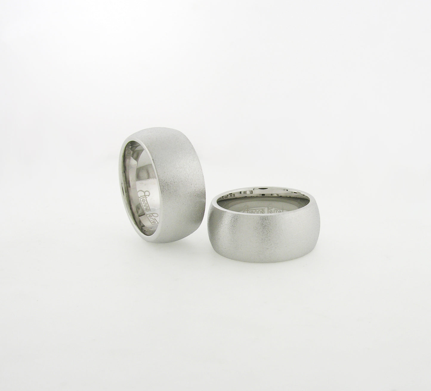 Chrome Gem Ceramic Dome Band 10mm